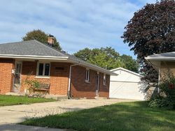 Pre-foreclosure in  LINDEN AVE Waukegan, IL 60087