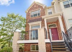 Pre-foreclosure in  LAKERIDGE CT Mundelein, IL 60060