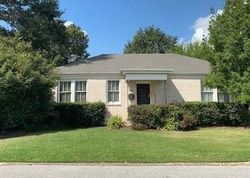 Pre-foreclosure in  ATHANIA PKWY Metairie, LA 70001