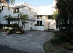 Pre-foreclosure in  NE 19TH PL Miami, FL 33179