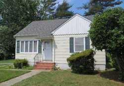 Pre-foreclosure Listing in STEIN DR BAY SHORE, NY 11706