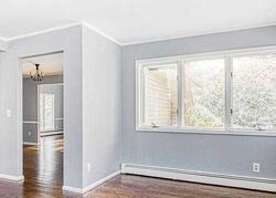 Pre-foreclosure in  LANDING RD Miller Place, NY 11764
