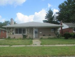 Pre-foreclosure Listing in JEWELL ST SAINT CLAIR SHORES, MI 48082