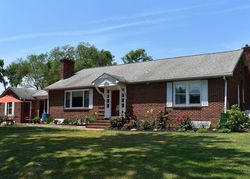  Lakeside Ln, Penns Grove NJ