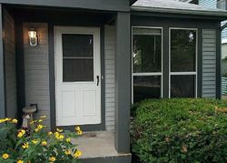 Pre-foreclosure in  BERRYBUSH DR Columbus, OH 43230