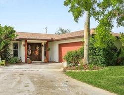  Sw Exmore Ave, Port Saint Lucie FL