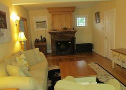 Pre-foreclosure in  E MAIN RD Portsmouth, RI 02871