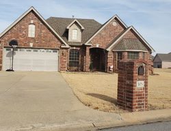 Pre-foreclosure in  DUCANE WAY Maumelle, AR 72113