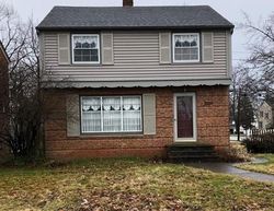 Pre-foreclosure in  OAKLAND DR Cleveland, OH 44124