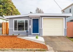 Pre-foreclosure in  S 16TH ST Richmond, CA 94804