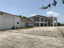 Pre-foreclosure in  LAKE MABEL LOOP RD Lake Wales, FL 33898