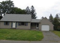 Pre-foreclosure Listing in LITCHFIELD DR ENFIELD, CT 06082