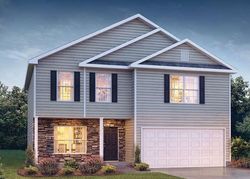 Pre-foreclosure in  MARKHAM CIR Moore, SC 29369
