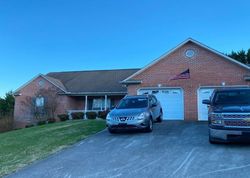 Pre-foreclosure in  HIGHLAND CREEK LN Knoxville, TN 37931