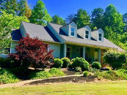 Pre-foreclosure in  ENTERPRISE LN Seneca, SC 29672