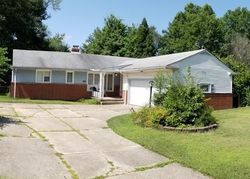 Pre-foreclosure in  LANGTON RD Cleveland, OH 44121