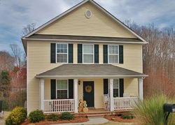 Pre-foreclosure in  POPLAR FOREST RDG Clover, SC 29710