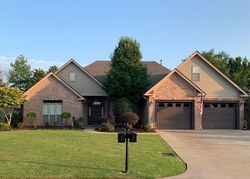 Pre-foreclosure in  TREE HOUSE DR Conway, AR 72034