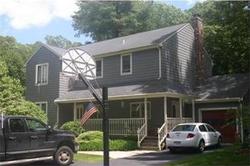 Pre-foreclosure in  TOWNHOUSE RD Attleboro, MA 02703