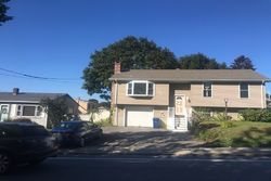 Pre-foreclosure Listing in HOWLAND RD FAIRHAVEN, MA 02719