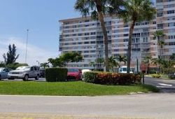Pre-foreclosure in  HILLCREST DR  Hollywood, FL 33021