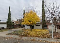 Pre-foreclosure in  SHENANDOAH DR Sacramento, CA 95841