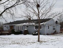 Pre-foreclosure Listing in W PINE AVE ROSELLE, IL 60172