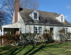 Pre-foreclosure in  QUEEN ST Newtown, CT 06470