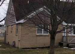 Pre-foreclosure in  W DEWEY ST Saint Anne, IL 60964