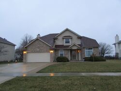 Pre-foreclosure in  DOUGLAS DR Plainfield, IL 60585
