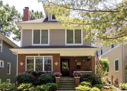 Pre-foreclosure in  MAPLE AVE Wilmette, IL 60091