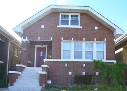 Pre-foreclosure in  N KOSTNER AVE Chicago, IL 60641