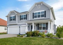  Moorfield Ave, North Aurora IL