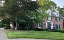 Pre-foreclosure in  WOODLAKE DR Louisville, KY 40245