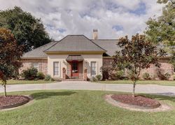 Pre-foreclosure in  MADISON WOODS CIR Youngsville, LA 70592