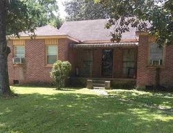 Pre-foreclosure in  DUTTON AVE Baton Rouge, LA 70805