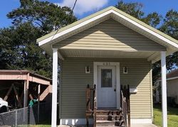 Pre-foreclosure in  CHALMETTE ST Harvey, LA 70058