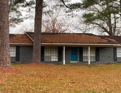 Pre-foreclosure in  AUDUBON DR Monroe, LA 71203
