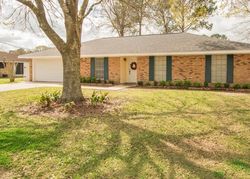 Pre-foreclosure in  LEONARD DR Lafayette, LA 70507
