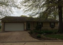 Pre-foreclosure in  STOREYLAND DR Alton, IL 62002