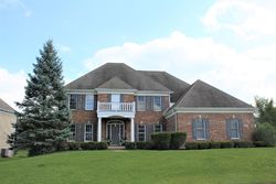 Pre-foreclosure in  LYONS RIDGE DR Cary, IL 60013