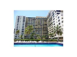 Pre-foreclosure in  COLLINS AVE  Miami Beach, FL 33140