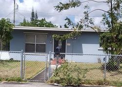 Pre-foreclosure in  SW 286TH ST Homestead, FL 33033