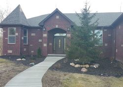 Pre-foreclosure in  TURNBERRY DR South Lyon, MI 48178