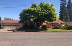 Pre-foreclosure Listing in SE GUILFORD DR PORTLAND, OR 97222