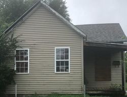 Pre-foreclosure in  W PROCTOR ST Peoria, IL 61605