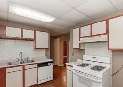 Pre-foreclosure in  12TH AVE Moline, IL 61265
