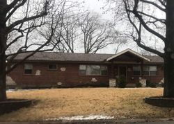 Pre-foreclosure in  KINGWOOD DR Saint Louis, MO 63123