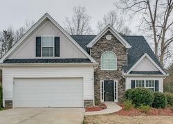  Robin Dr, Loganville GA