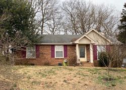 Pre-foreclosure in  TOWNSHIP DR Hendersonville, TN 37075